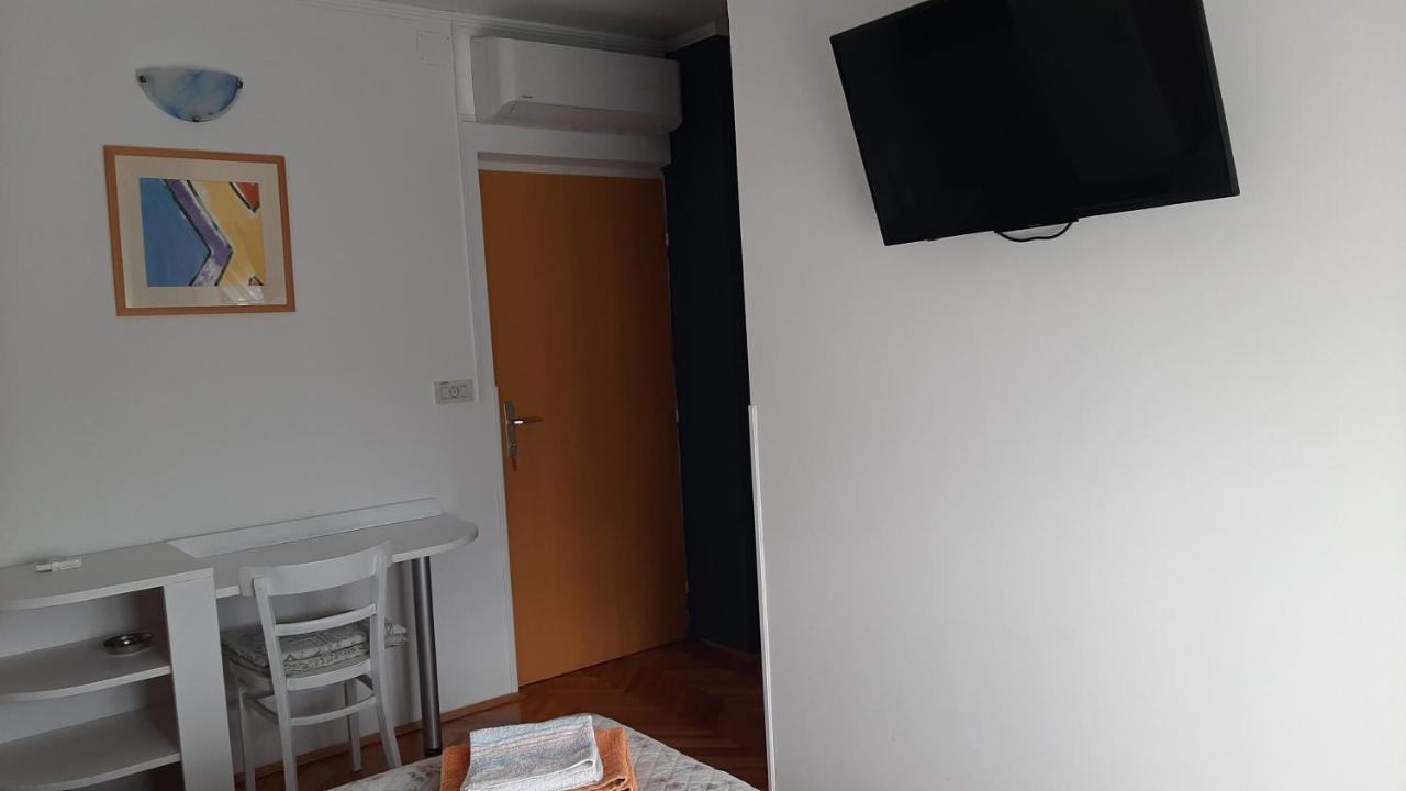 Rooms Neda Rab Town Bagian luar foto