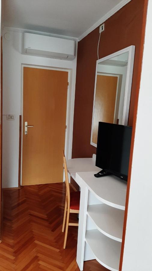 Rooms Neda Rab Town Bagian luar foto