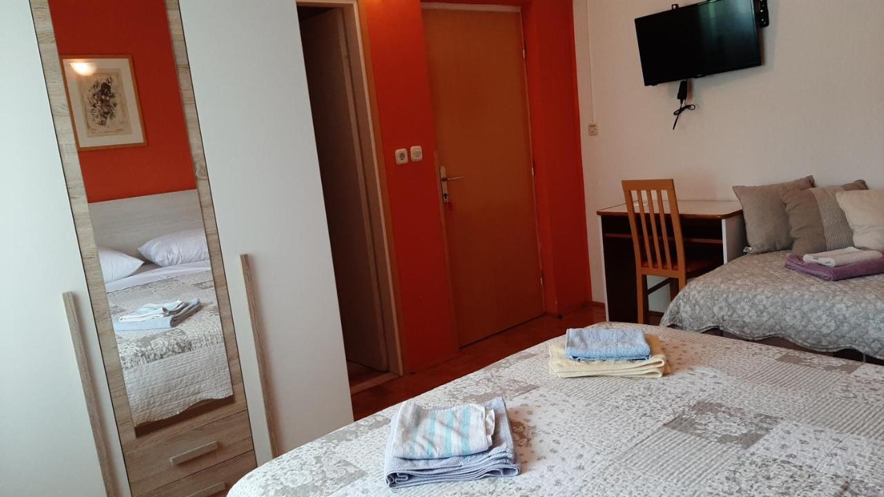 Rooms Neda Rab Town Bagian luar foto
