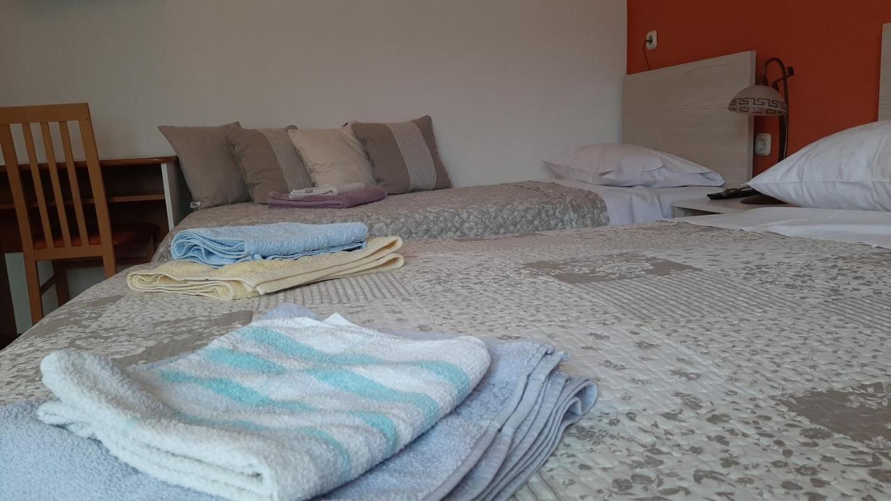 Rooms Neda Rab Town Bagian luar foto