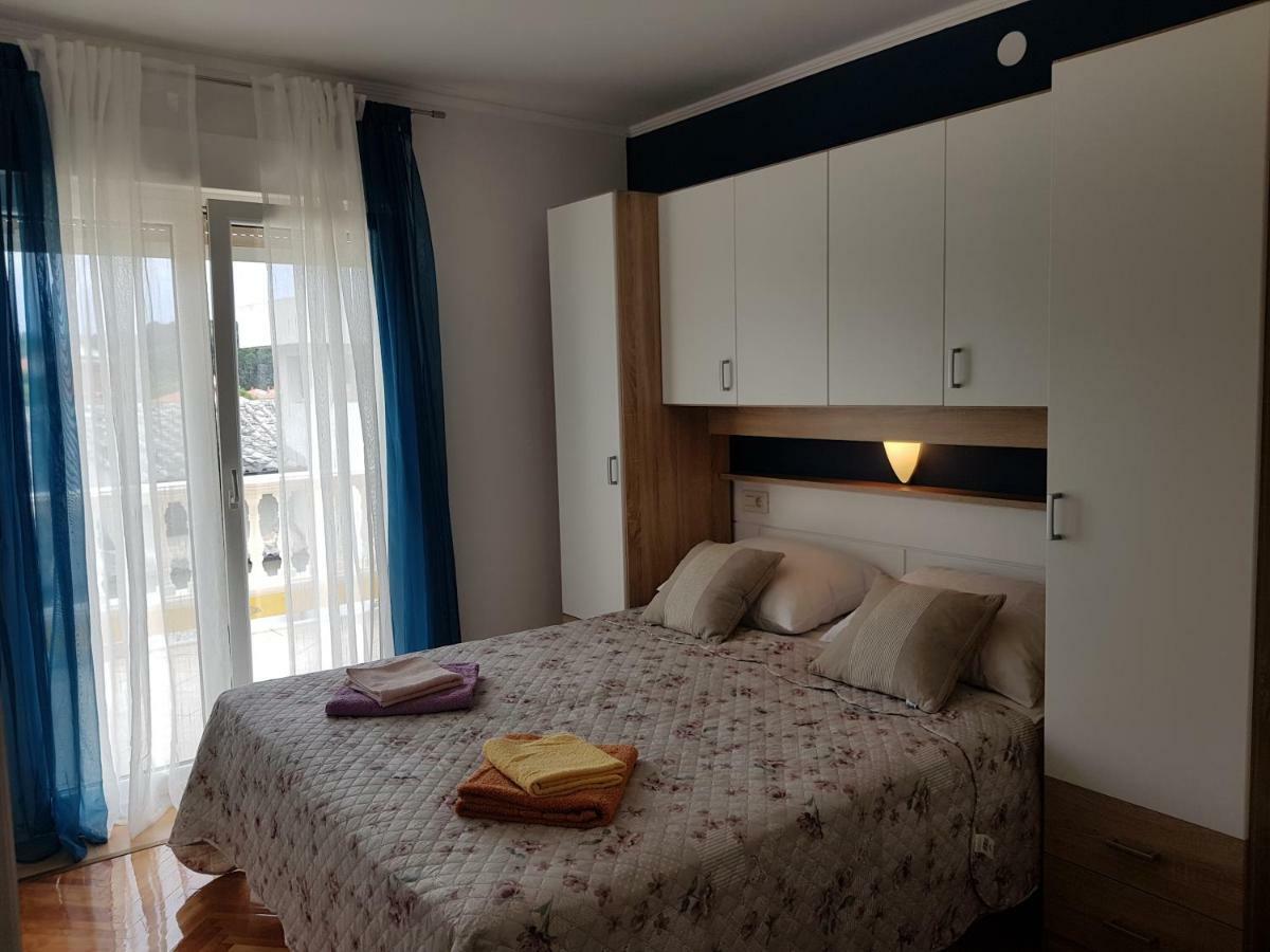 Rooms Neda Rab Town Bagian luar foto