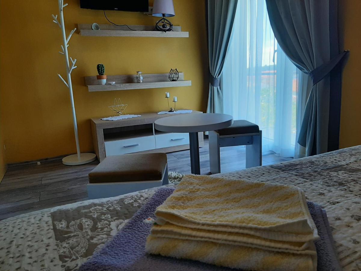 Rooms Neda Rab Town Bagian luar foto