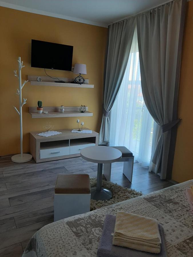 Rooms Neda Rab Town Bagian luar foto